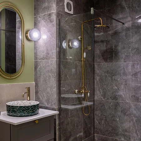 Apartamento Views Of Palace Of The Parliament 3br Safari Design Bucarest