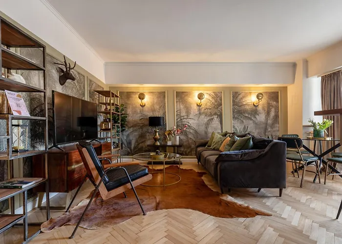 Views Of Palace Of The Parliament 3br Safari Design Διαμέρισμα Βουκουρέστι