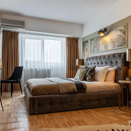 Views Of Palace Of The Parliament 3br Safari Design