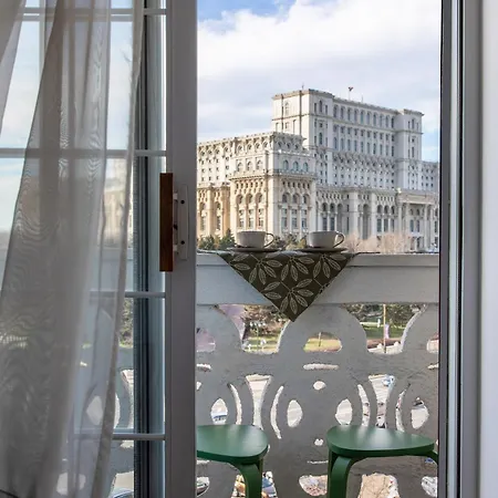 Views Of Palace Of The Parliament 3br Safari Design