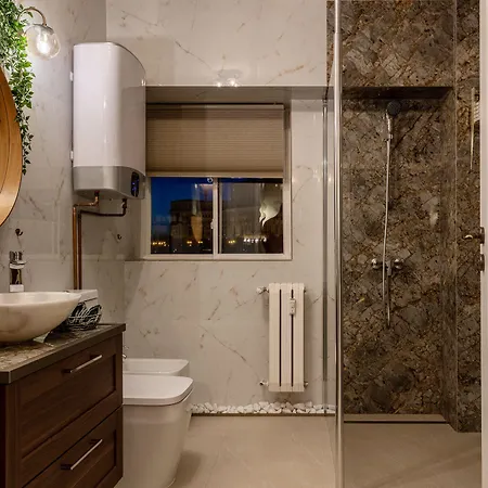 Views Of Palace Of The Parliament 3br Safari Design * Bucarest