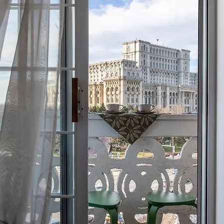 Views Of Palace Of The Parliament 3br Safari Design