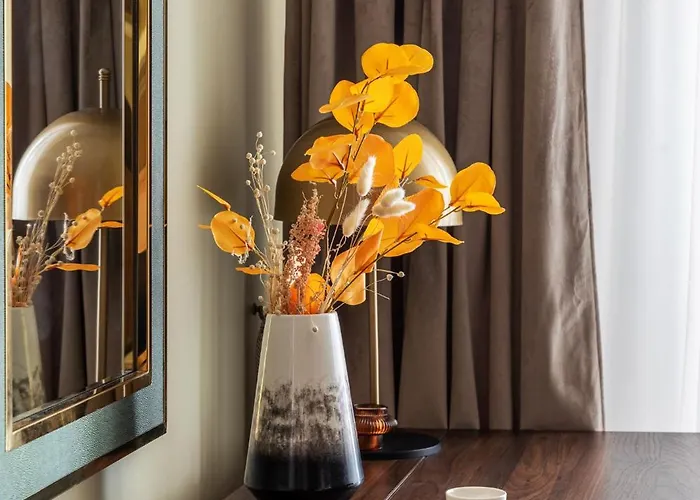 Lägenhet Views Of Palace Of The Parliament 3br Safari Design