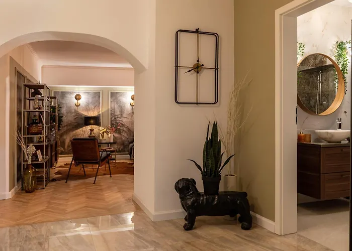 Views Of Palace Of The Parliament 3br Safari Design * Бухарест