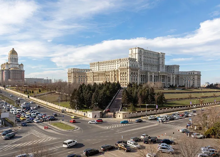 Views Of Palace Of The Parliament 3br Safari Design Apartman *