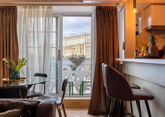 Views Of Palace Of The Parliament 3br Safari Design Бухарест