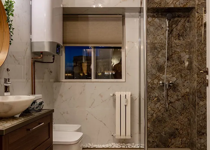 Views Of Palace Of The Parliament 3br Safari Design * Bukarest