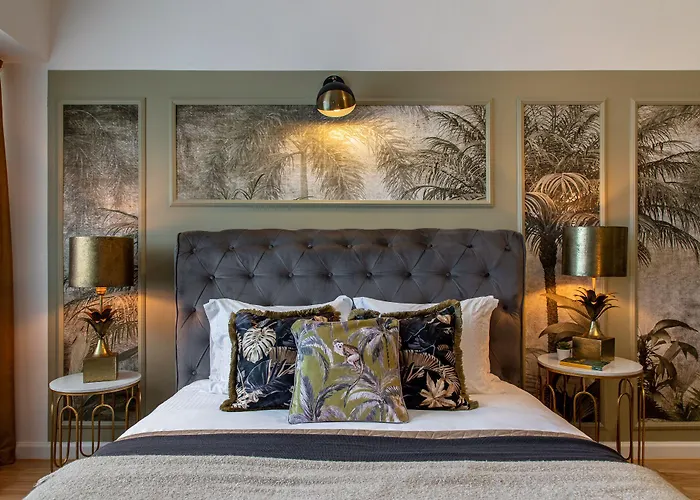 Lejlighed Views Of Palace Of The Parliament 3br Safari Design