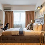 Views Of Palace Of The Parliament 3br Safari Design Apartmán *