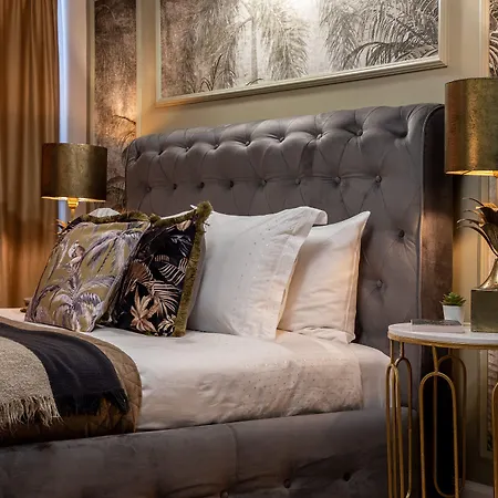 Views Of Palace Of The Parliament 3br Safari Design *